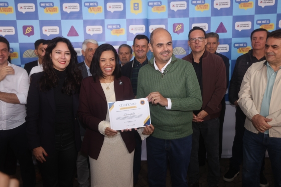Governo de Minas transfere capital para Divinópolis