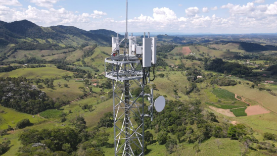  Alô, Minas! leva cobertura de telefonia móvel e internet a 20 novas localidades mineiras e completa 70 antenas instaladas