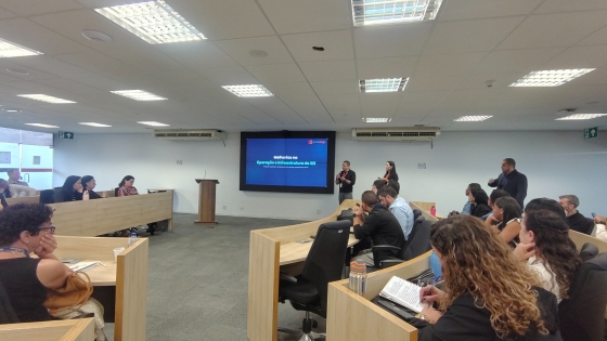 Foto durante a reunião
