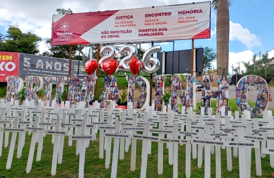 Letreiro joias Brumadinho