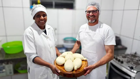 o casal de produtores de Queijo Cabacinha Renato e Adriana Rocha