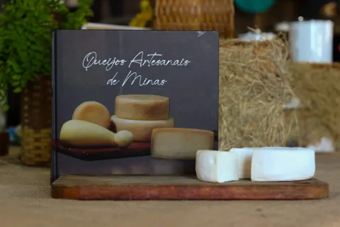O livro será será doado a pessoas e instituições ligadas à produção, pesquisa e valorização dos queijos artesanais