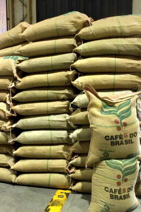 Lote de café exportado para a Itália
