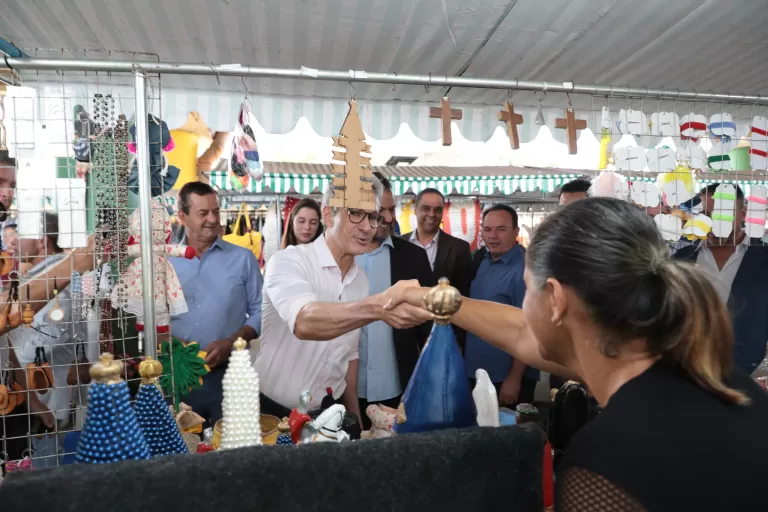 Feira Livre em Mateus Leme