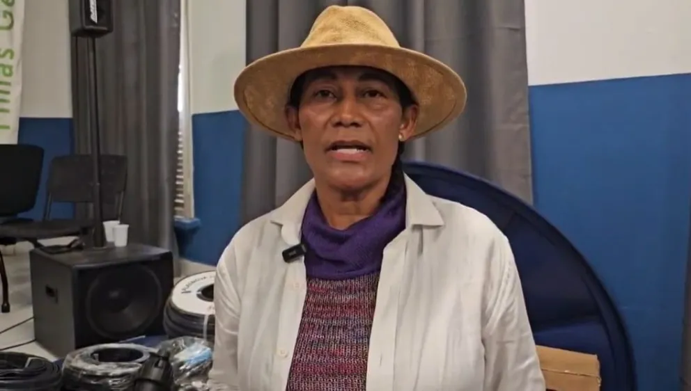 Marialva Lacerda, uma das produtoras rurais de Jacinto que recebeu o kit de irrigação,